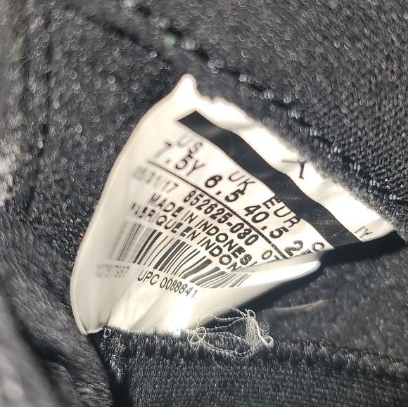 EUC Air Jordan 11 Retro Heiress Black Stingray GS 7.5 Youth No Box Black Glitter - Picture 12 of 14